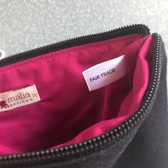 FREE W/$10 PURCHASE EcoFriendly FreeTrade Wristlet - Picture 4 of 6